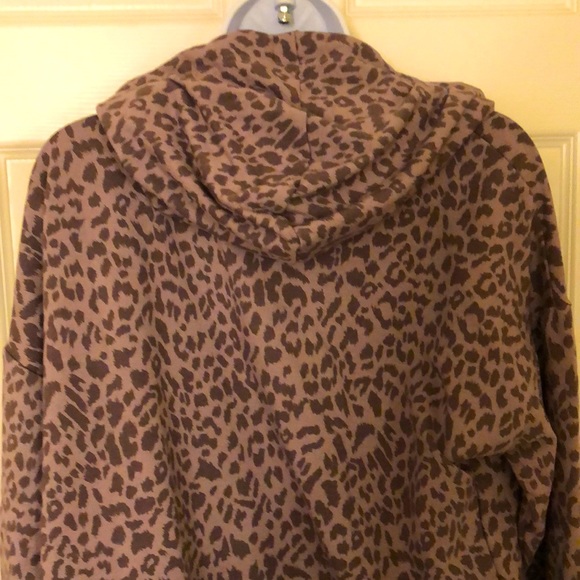 Beautiful Animal Print Hoodie - Picture 8 of 8